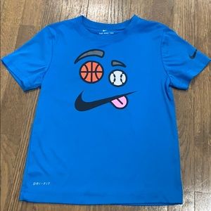 Nike short sleeve shirt size 7
